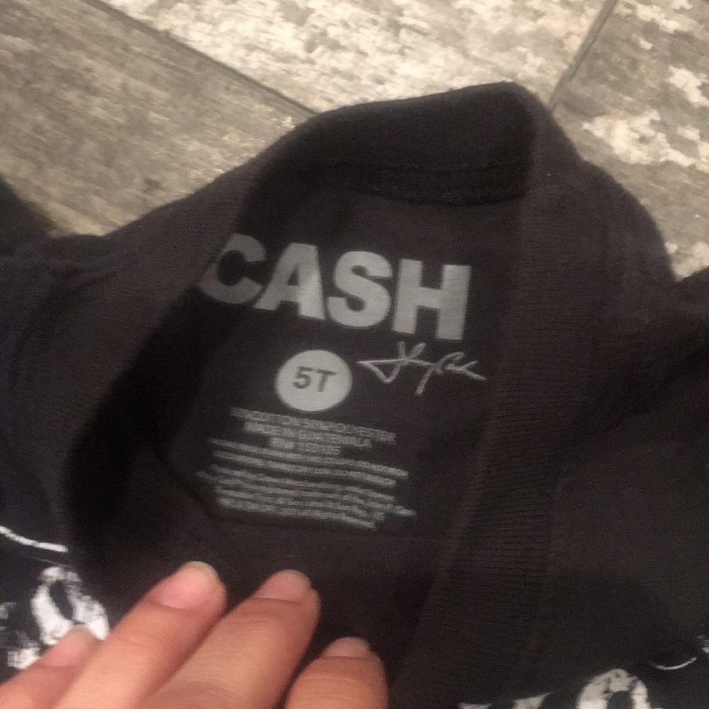 JOHNNY CASH T-shirt - Picture 2 of 3